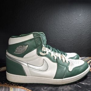 Air Jordan 1 Retro High OG GS  Size 12